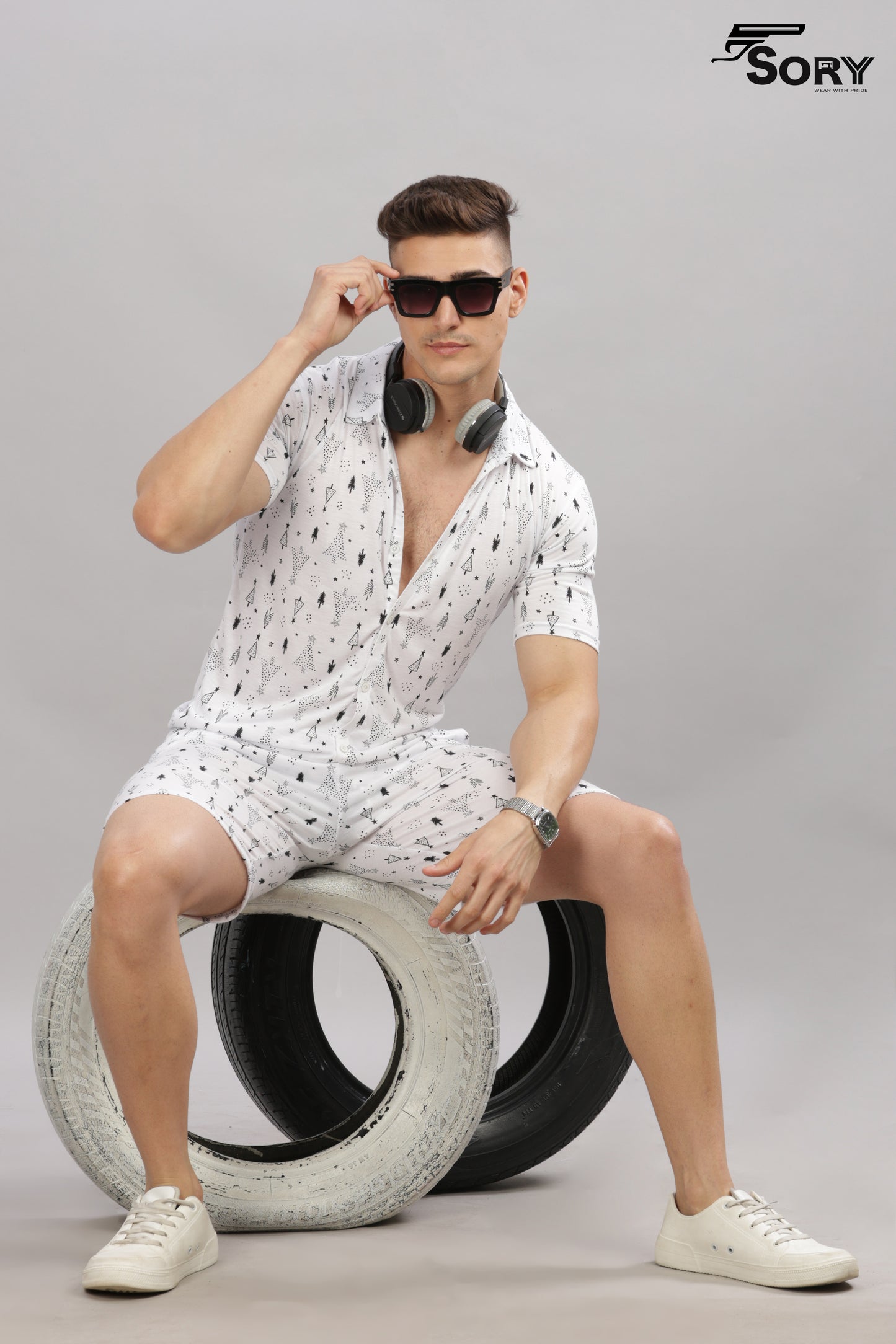 WHITE SHIRT AND SHORTS CO ODS SET