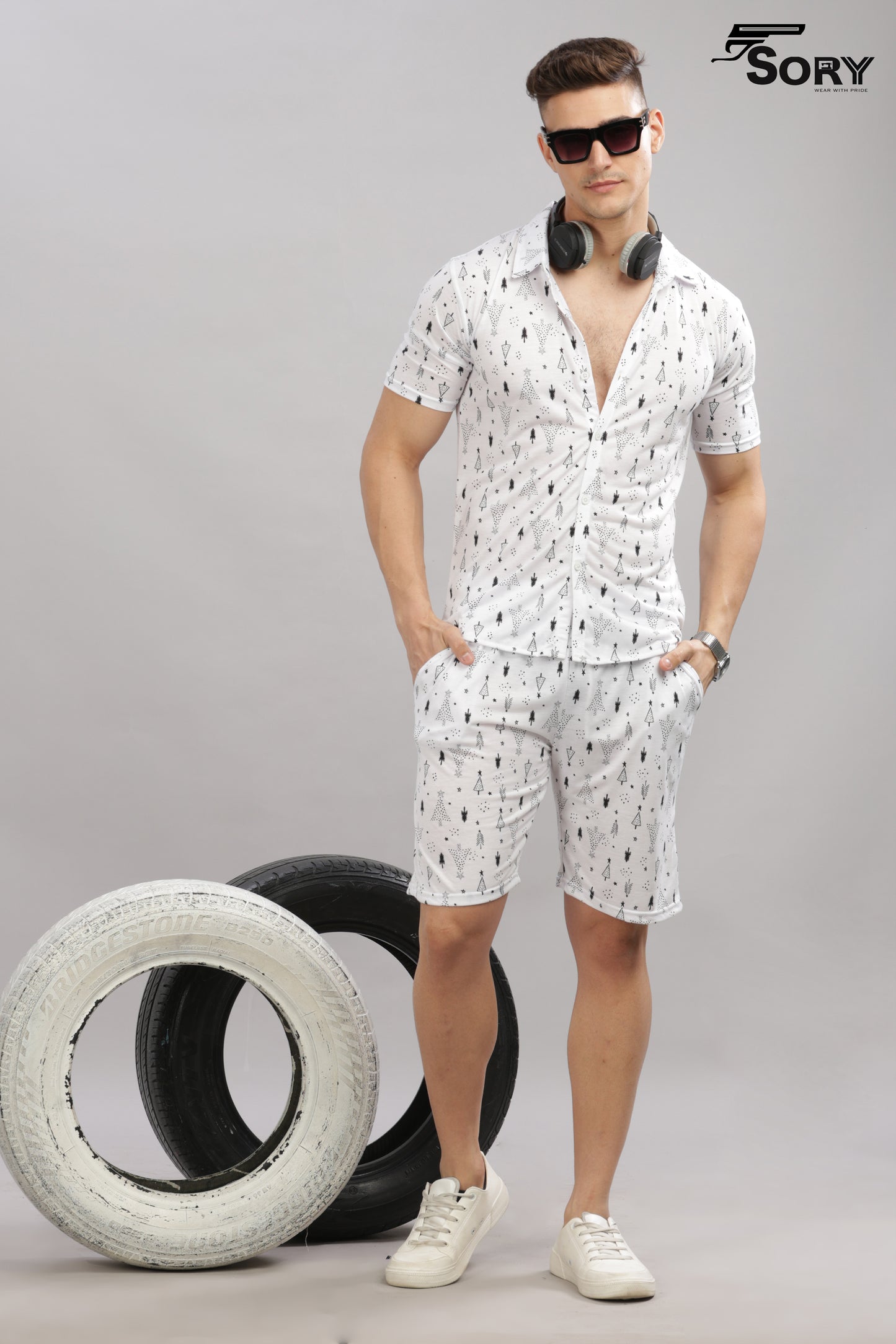WHITE SHIRT AND SHORTS CO ODS SET