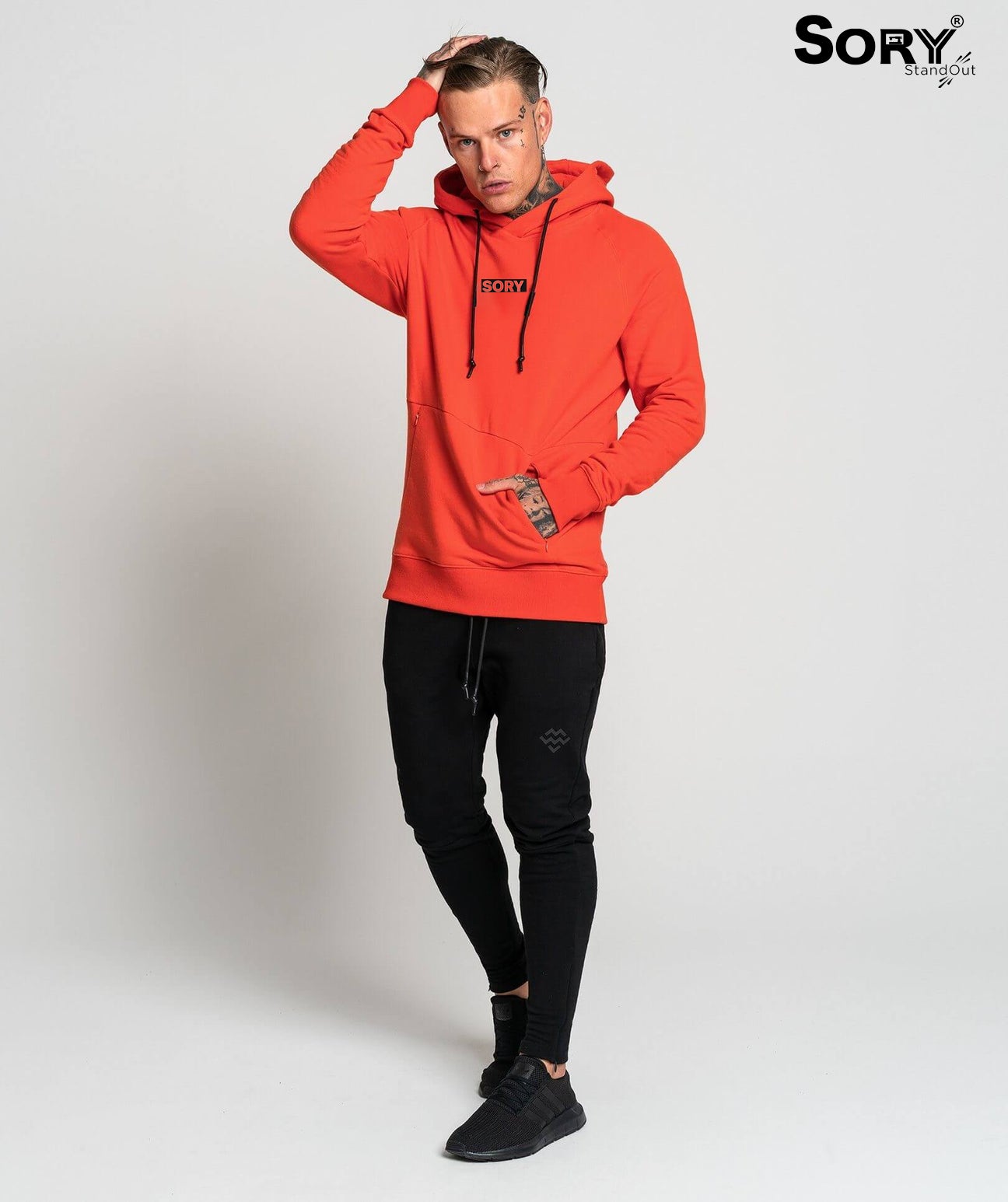 ORANGE PULLOVER OVER
