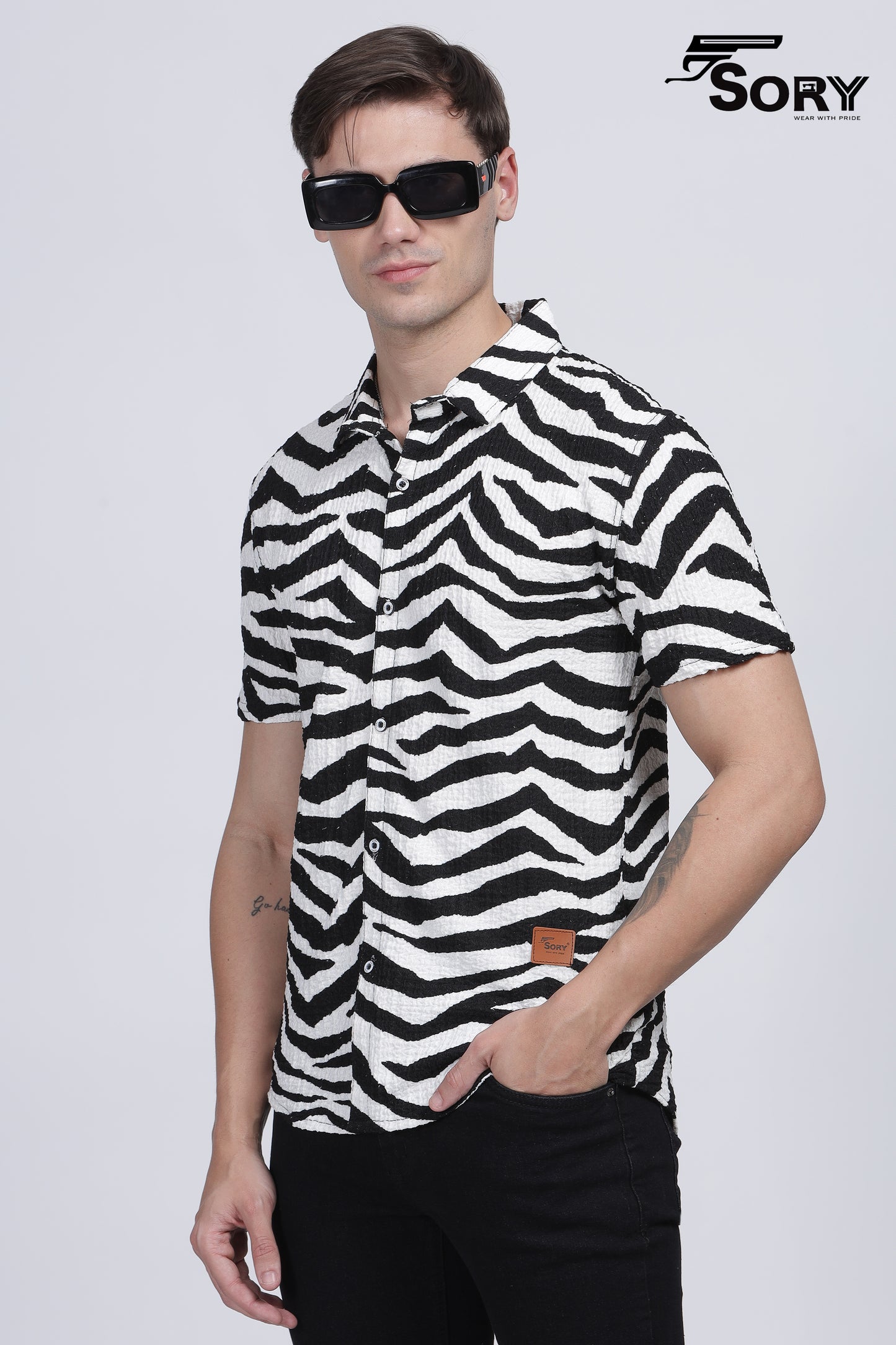 ANIMAL PRINT CRUSHED HALF SHIRT