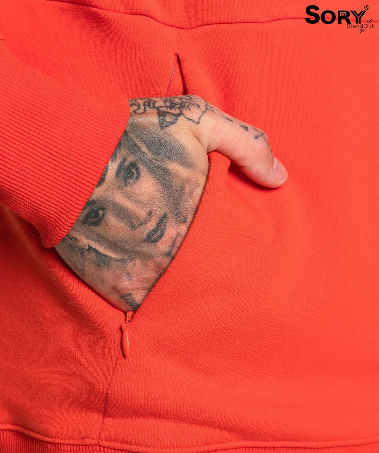 ORANGE PULLOVER OVER