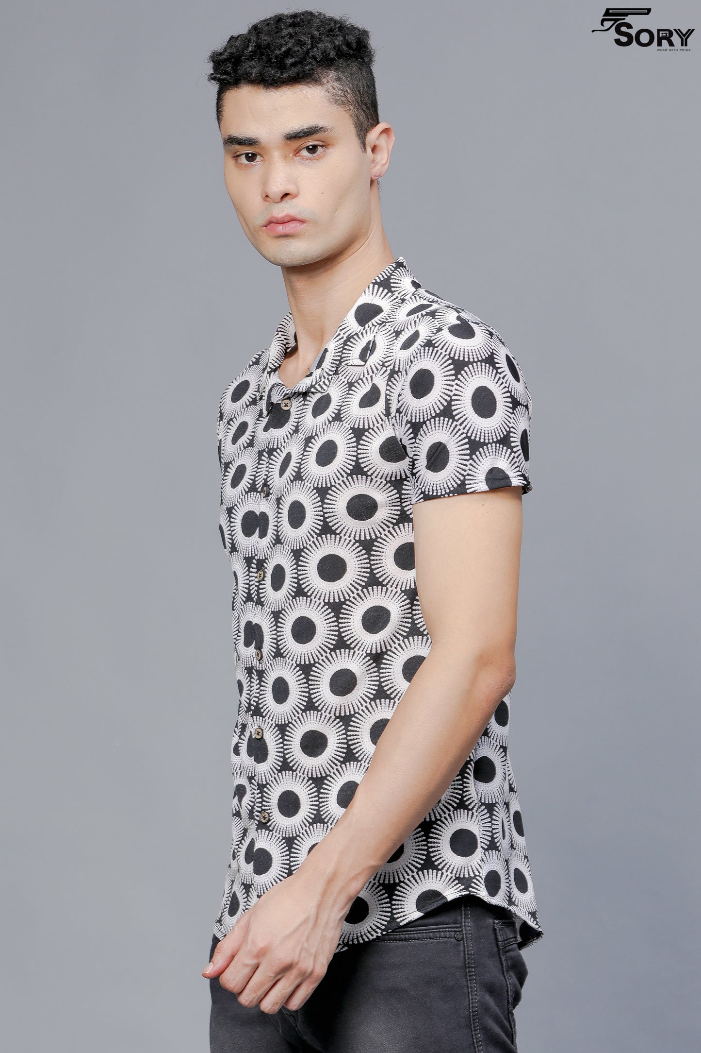 BLACK AND WHITE PRINTED SHIRT