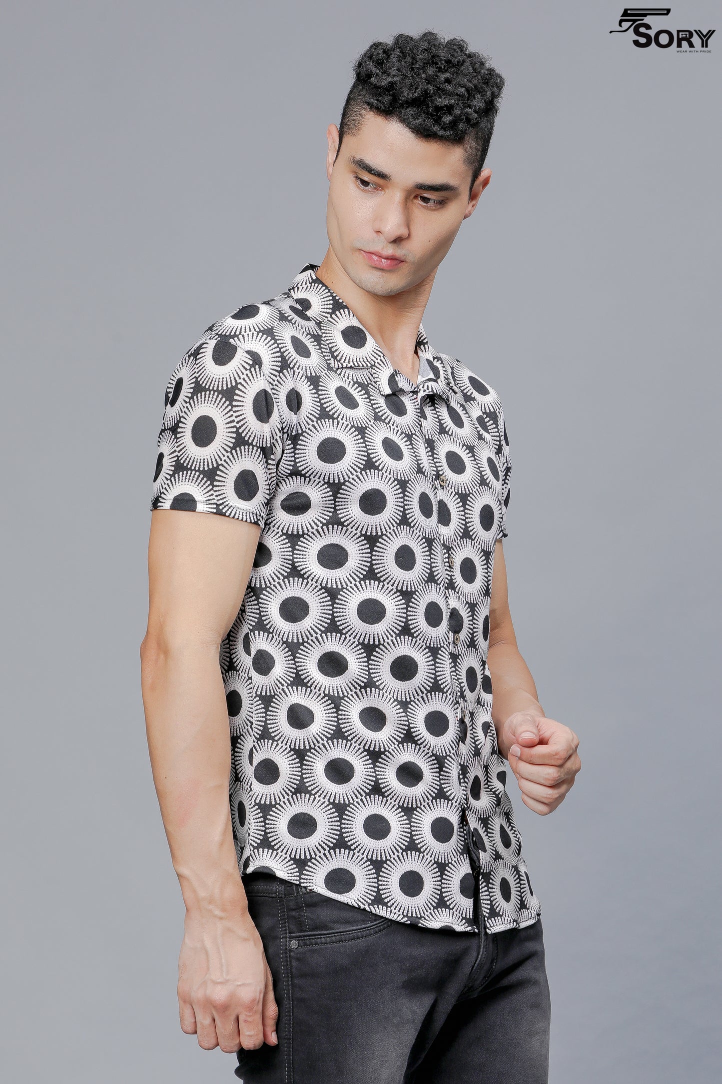 BLACK AND WHITE PRINTED SHIRT